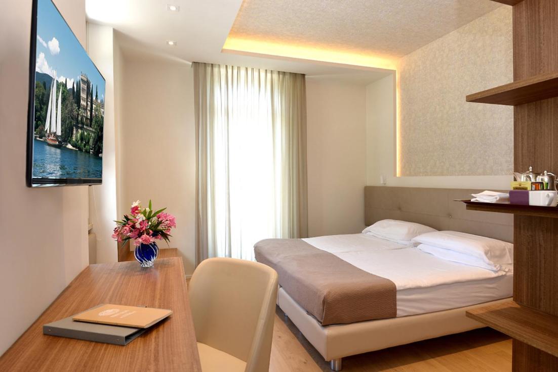 Hotel Monte Baldo E Villa Acquarone Gardone Riviera Εξωτερικό φωτογραφία
