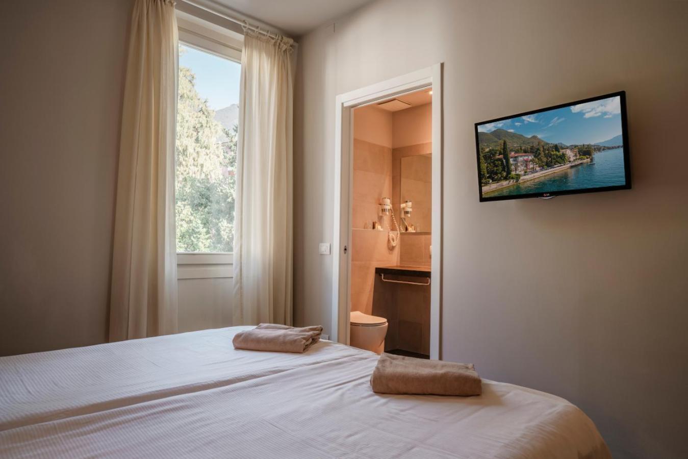 Hotel Monte Baldo E Villa Acquarone Gardone Riviera Εξωτερικό φωτογραφία