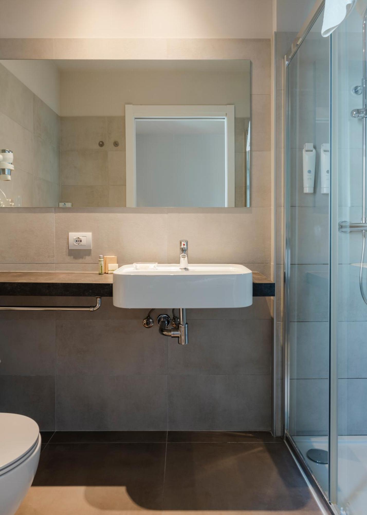 Hotel Monte Baldo E Villa Acquarone Gardone Riviera Δωμάτιο φωτογραφία