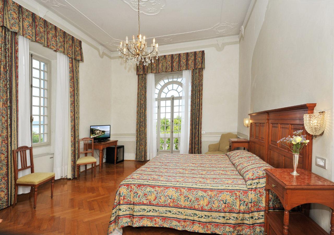 Hotel Monte Baldo E Villa Acquarone Gardone Riviera Εξωτερικό φωτογραφία